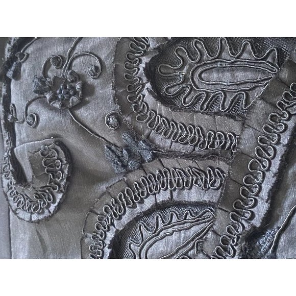 Vintage Vera‎ Wang Silk Blend Size 6 Black Capri Embellished 3 D Cropped Pants - Picture 11 of 16